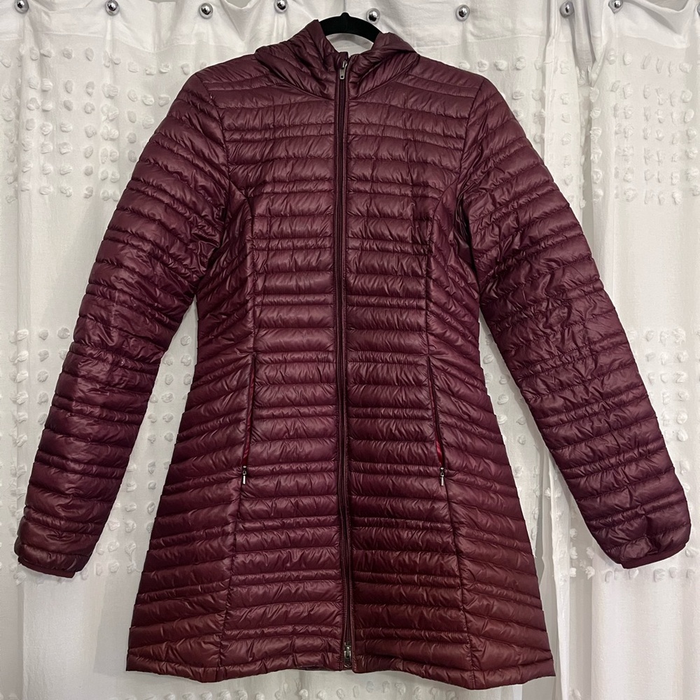 Patagonia Women’s Burgundy Maroon Patagonia Down Coat Jacket Mid Length M